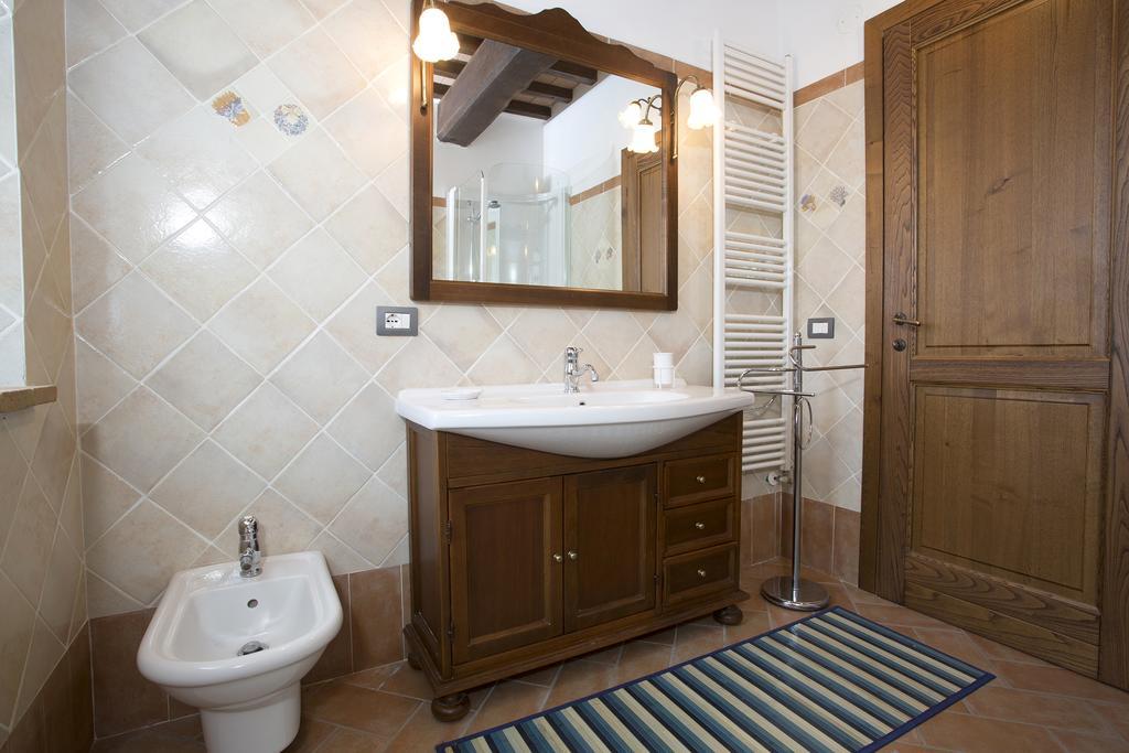 הוילה קאסטלמוזיו Casa Sandro A Podere Pascianella חדר תמונה