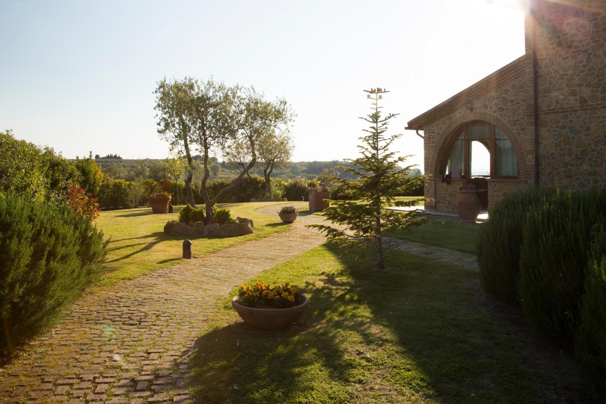 הוילה קאסטלמוזיו Casa Sandro A Podere Pascianella מראה חיצוני תמונה